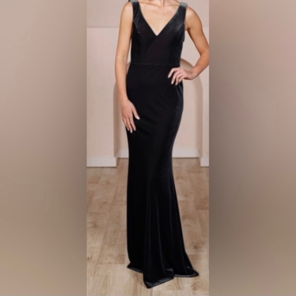 revelry “Dakota” black velvet formal dress | size 2